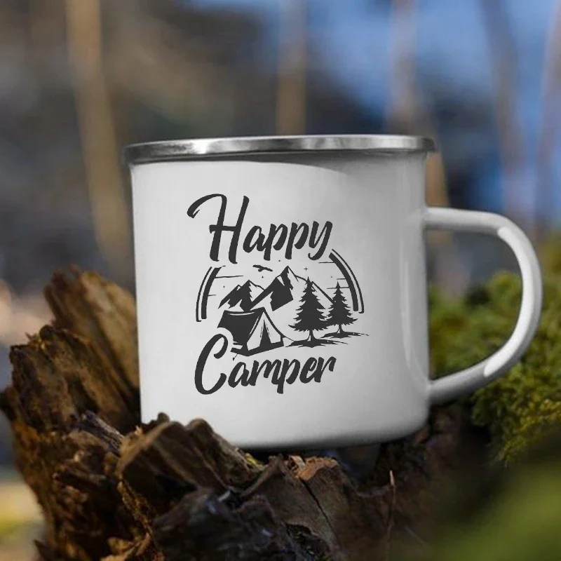 幸せなキャンピングカーのエナメルコーヒーマグ、キャンプカップ - Outdoor Adventure Day のレビューと価格