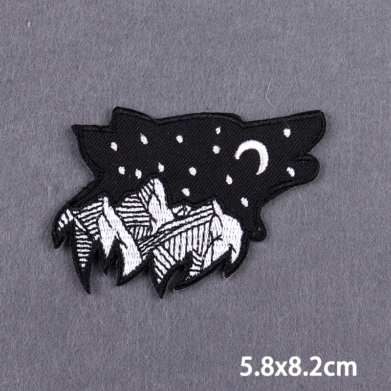 マウンテンディアフォックスアドベンチャーパッチ太陽と月刺繍ア - Outdoor Adventure Outfit のレビューと価格